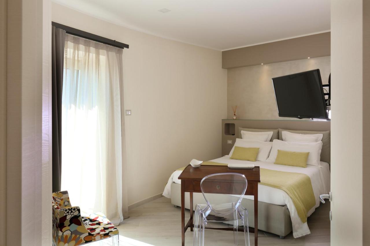 Sparviero Luxury Suites Taormina Eksteriør billede