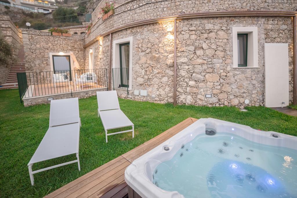 Sparviero Luxury Suites Taormina Eksteriør billede
