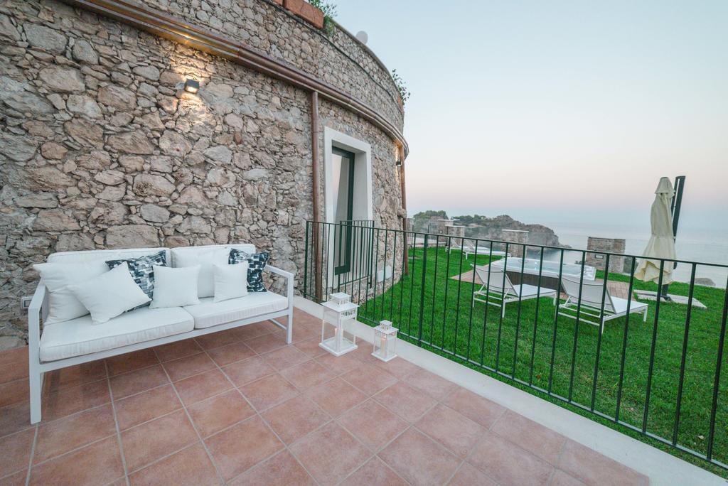 Sparviero Luxury Suites Taormina Eksteriør billede